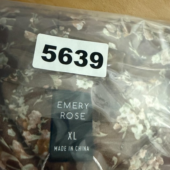 Emery Rose Dress Womens XL Brown Floral Short Sleeve Ruffle Hem Swing V-Neck - Picture 13 of 13